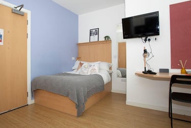 1 bed studio, Cowgate, Old Town, Edinburgh, EH11NQ - Image 2